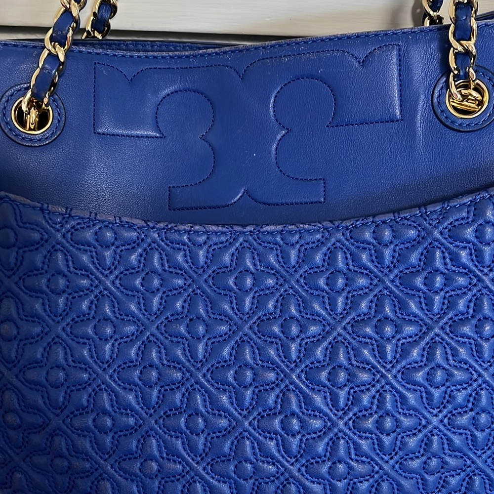 Tory Burch Tote - Picture 2 of 11